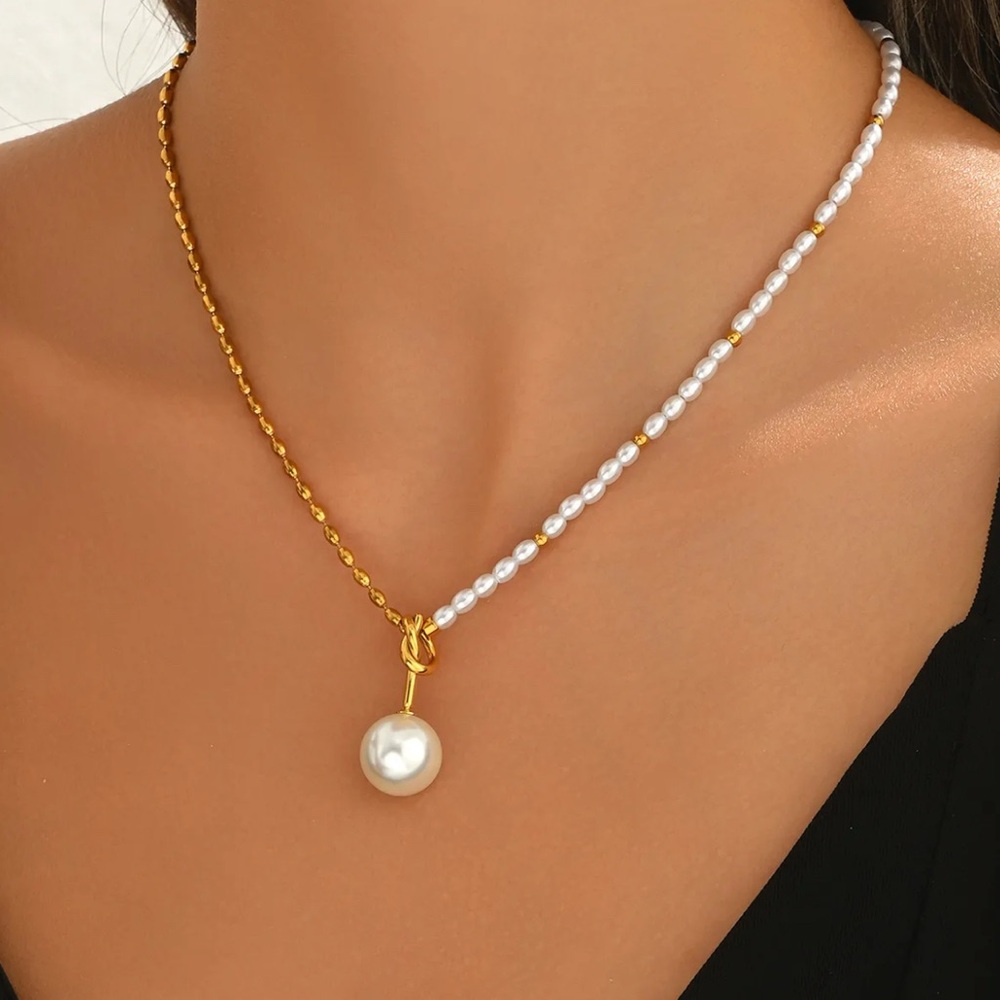 18K Gold Plated  and White Pearl Necklace Luxury French Style
